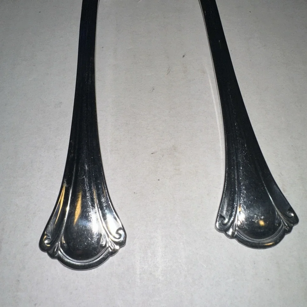 International RESPLENDENCE Stainless Lyon 18/10 Silverware Glossy Serving Set